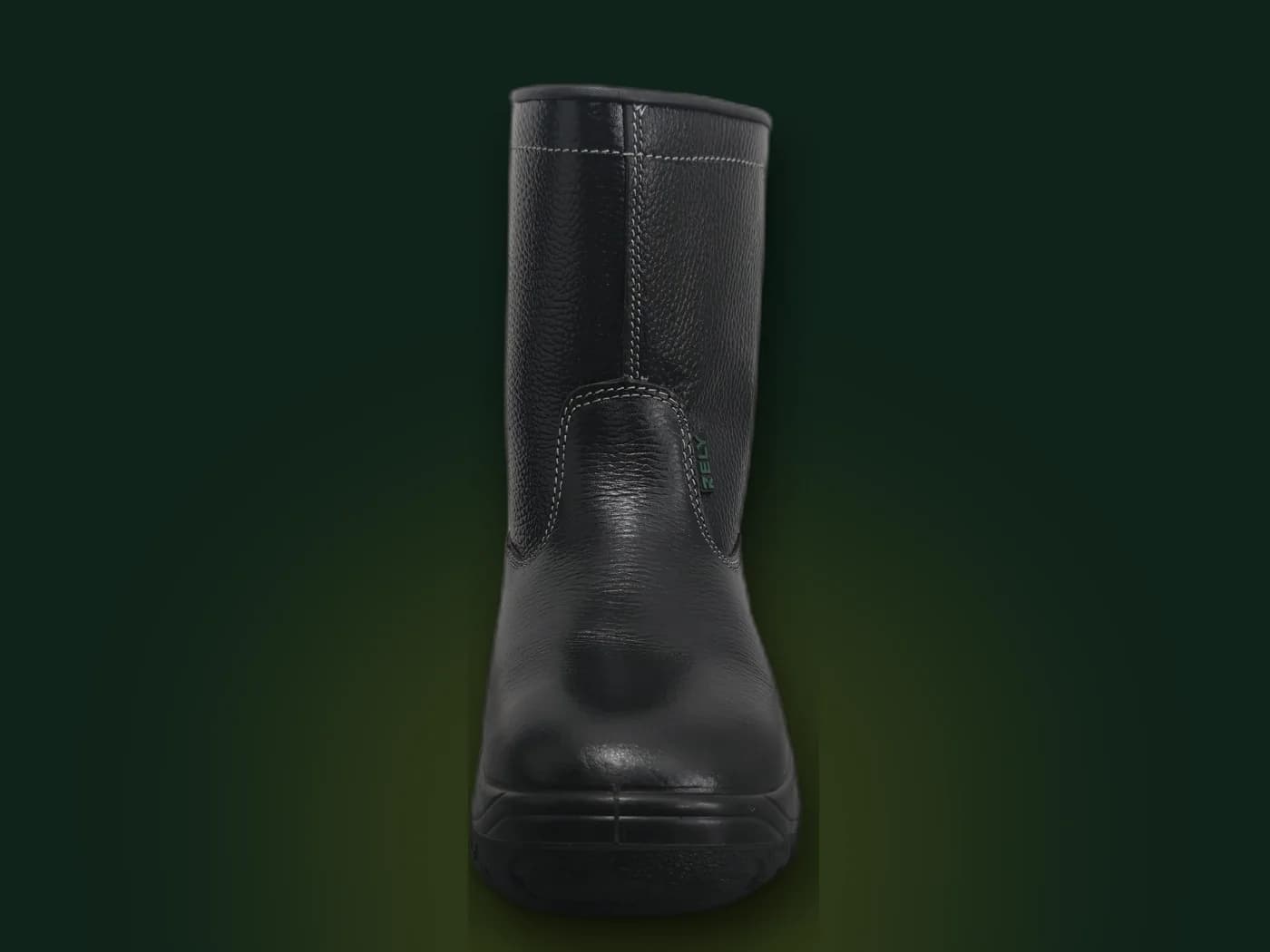 Rely Titan, front view showing the steel toe cap